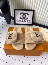 China Replica LV Women Shoes 91usd Only